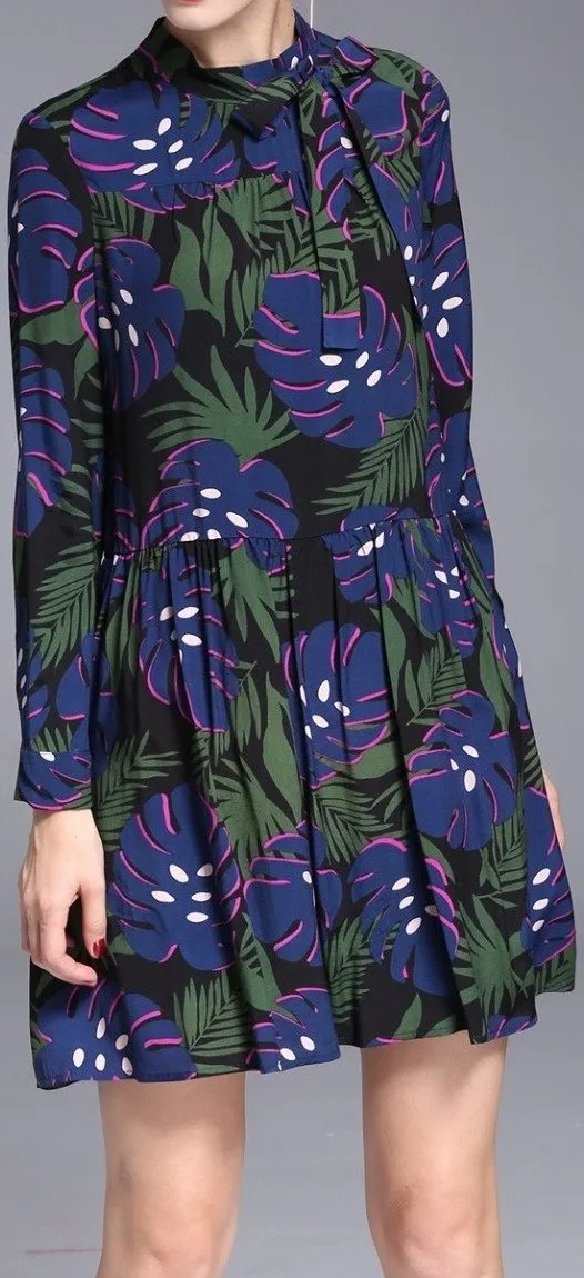 Leaf-Printed Pleated Shift Dress