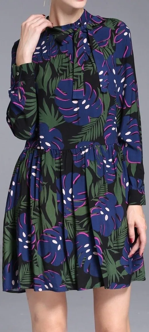 Leaf-Printed Pleated Shift Dress