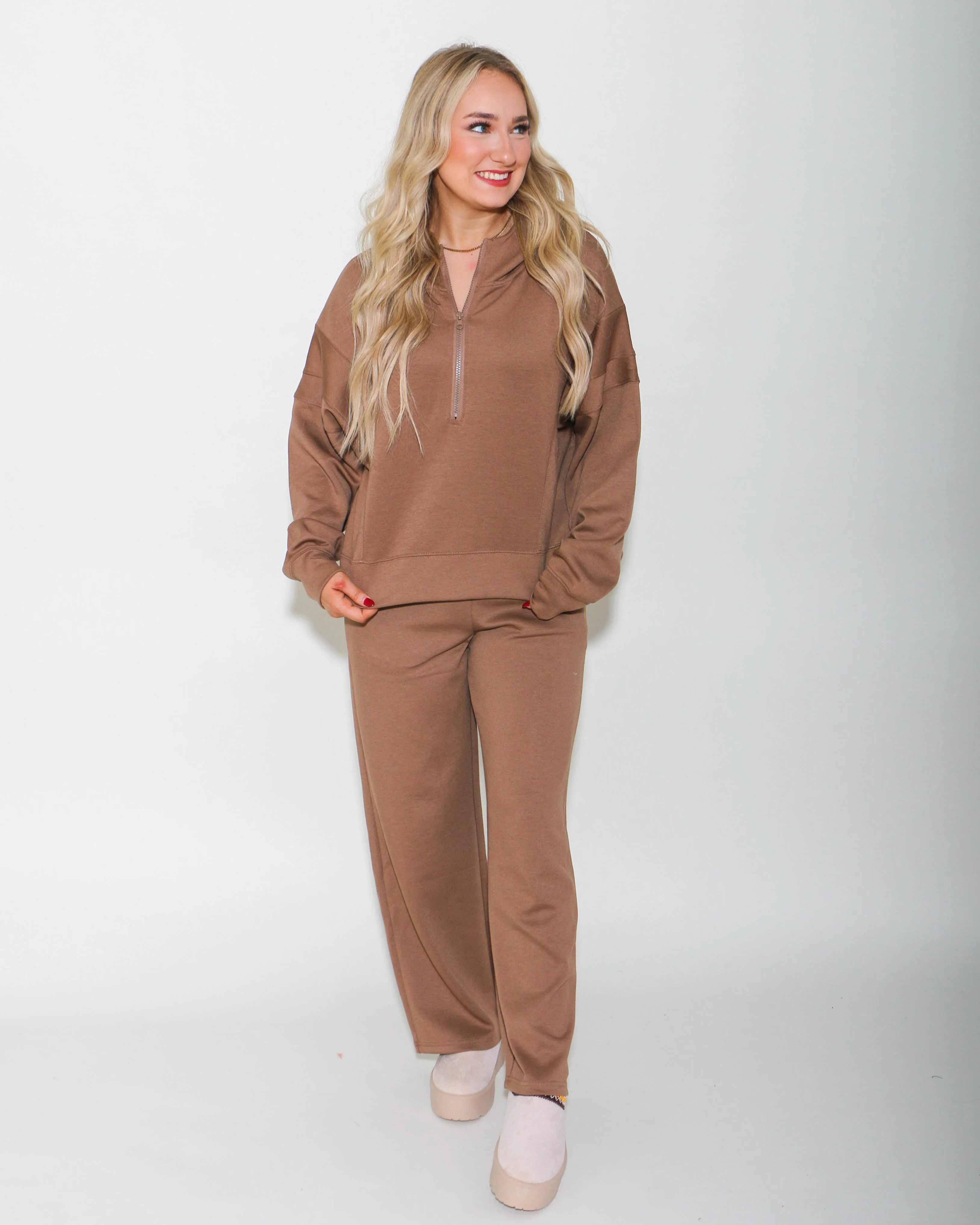 Oversized Knit Loungewear Set in Mocha