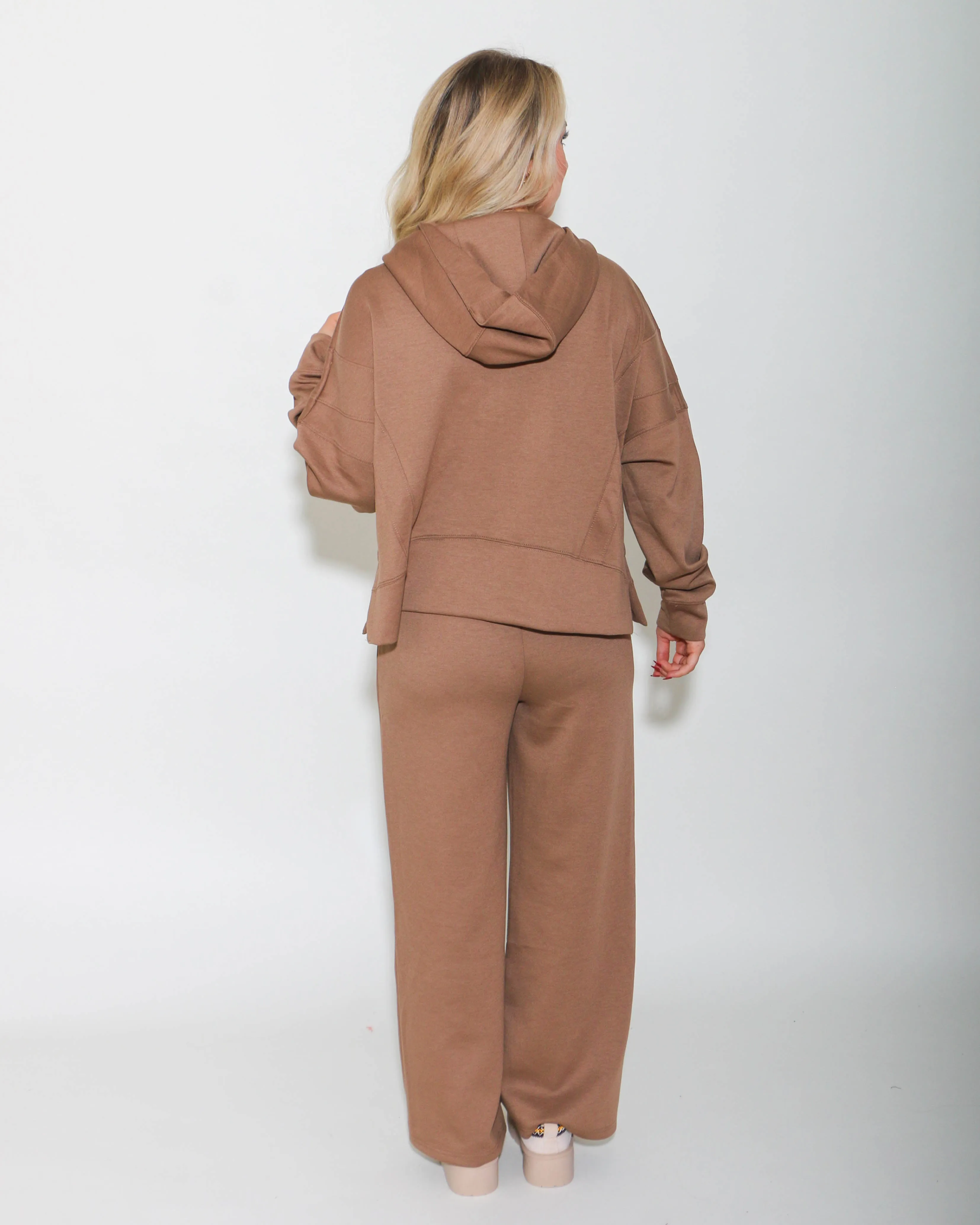 Oversized Knit Loungewear Set in Mocha